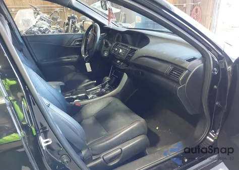 2017 Honda Accord Sport Se z USA, uszkodzony, nr VIN 1HGCR2F13HA204684